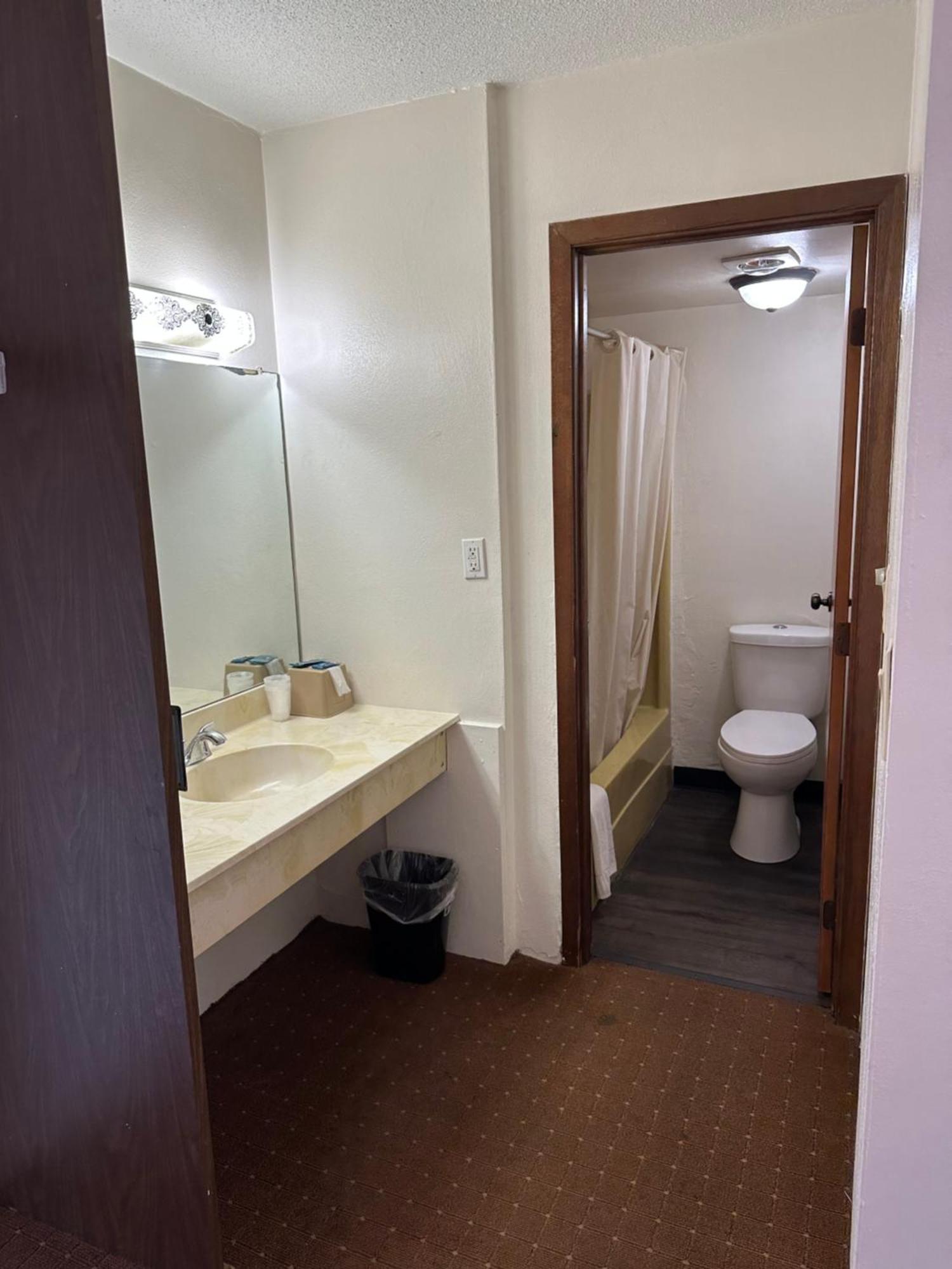 Budget Inn Motel Storm Lake Экстерьер фото